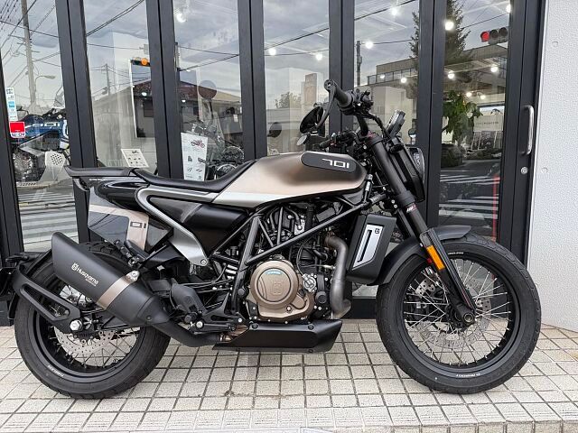 2019年式-Husqvarna SVARTPILEN 701 STYLE